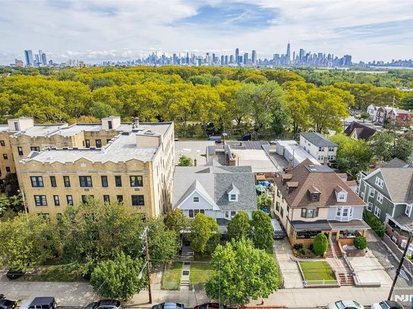 68 Danforth Avenue, Jersey City NJ 07305
