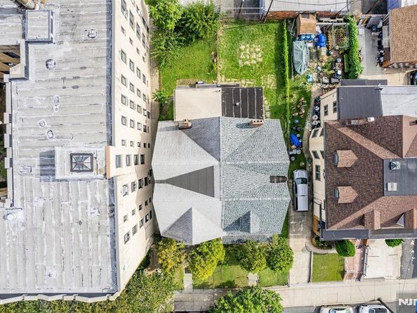 68 Danforth Avenue, Jersey City NJ 07305