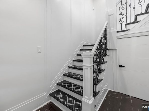 1080 River Road, Edgewater NJ 07020
