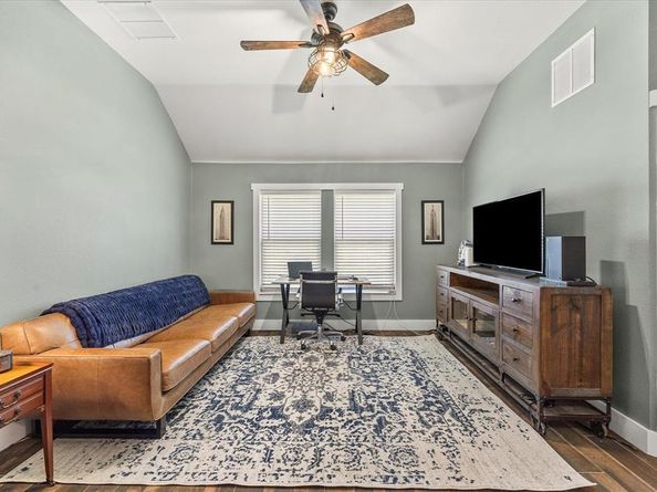 924  Mangrove Drive , Fate Texas 75087