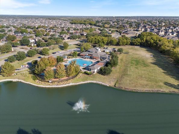 924  Mangrove Drive , Fate Texas 75087