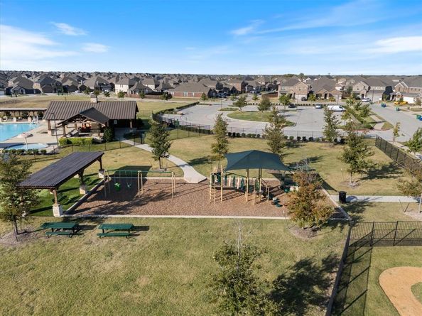 924  Mangrove Drive , Fate Texas 75087