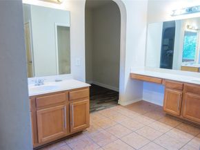 662  OAK CREEK Drive , Cedar Hill Texas 75104