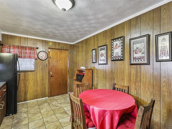 2825  Warren Avenue , Dallas Texas 75215