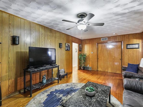 2825  Warren Avenue , Dallas Texas 75215