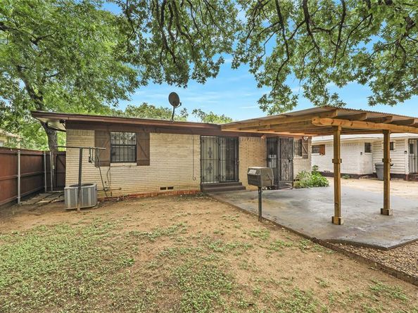 2825  Warren Avenue , Dallas Texas 75215