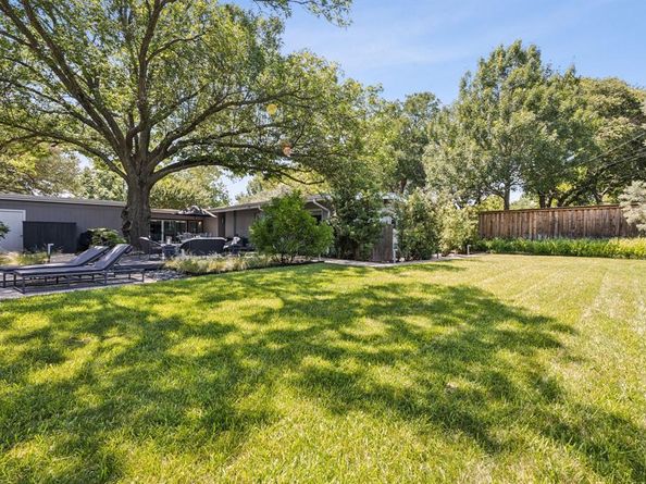 10832  Cinderella Lane , Dallas Texas 75229