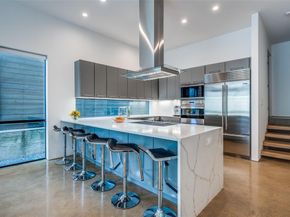 4224  Buena Vista  , Dallas Texas 75205