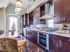 2300  Leonard Street  509, Dallas Texas 75201
