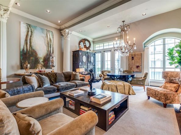 2300  Leonard Street  509, Dallas Texas 75201