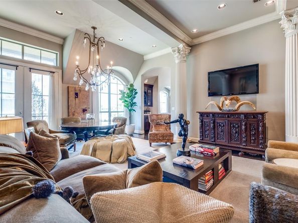 2300  Leonard Street  509, Dallas Texas 75201