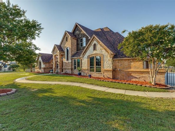 1201  Rollie Michael Lane , Fort Worth Texas 76179