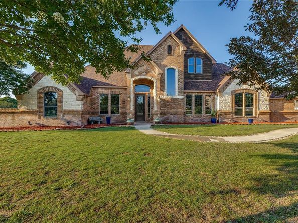 1201  Rollie Michael Lane , Fort Worth Texas 76179