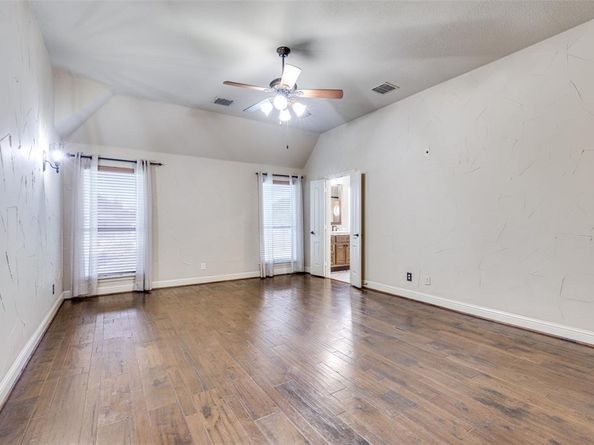 1201  Rollie Michael Lane , Fort Worth Texas 76179
