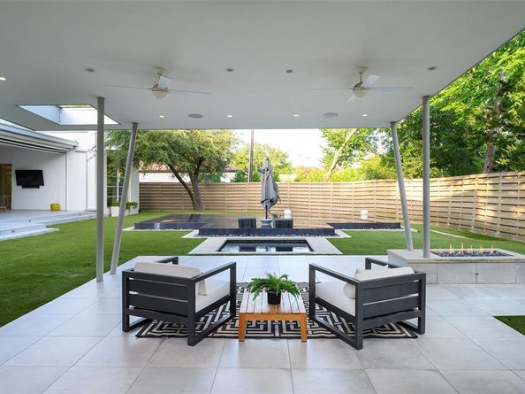 6446  Prestonshire Lane , Dallas Texas 75225