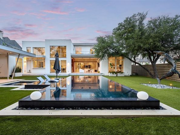 6446  Prestonshire Lane , Dallas Texas 75225