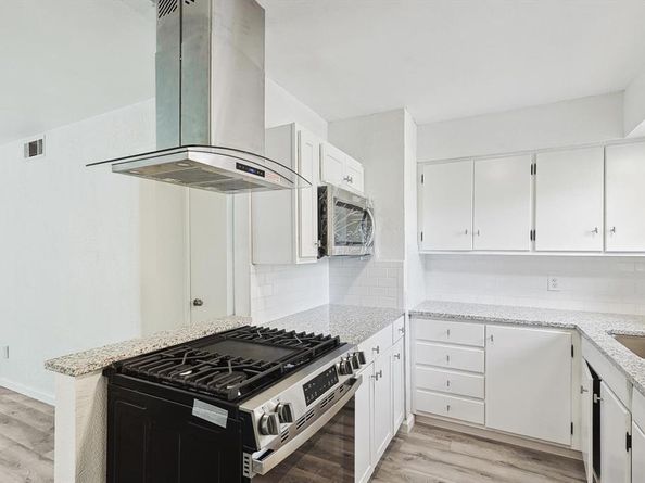 12623  Rialto Drive , Dallas Texas 75243