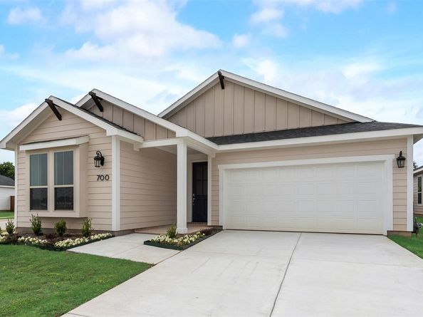 700  Marcus Lane , Crowley Texas 76036