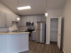 6108  Abrams Road  522, Dallas Texas 75231