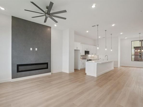 13351  Goodland Street  204, Farmers Branch Texas 75234