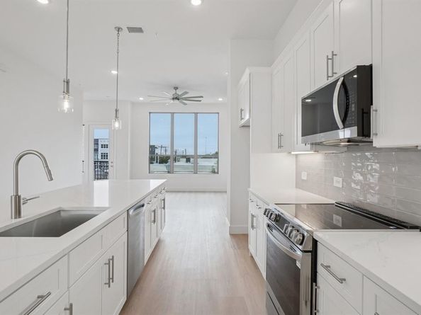 13351  Goodland Street  204, Farmers Branch Texas 75234
