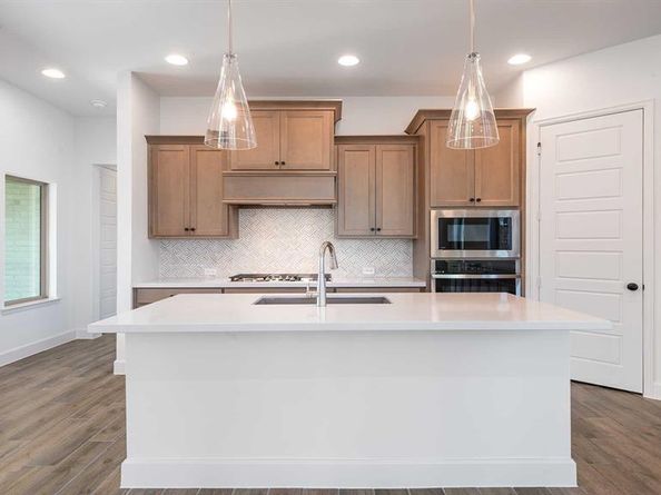 612  Garrett Parkway , Celina Texas 75009