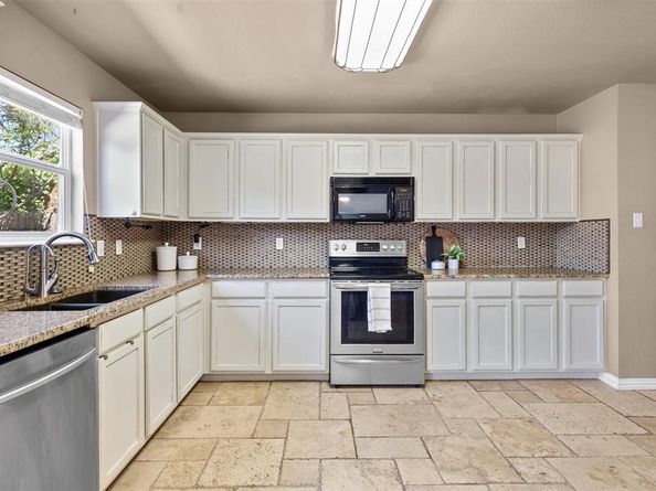 10636  Highland Ridge Road , Fort Worth Texas 76108