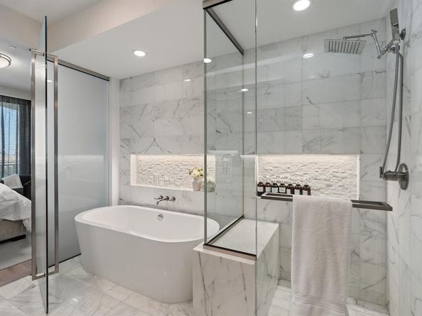 3130 N Harwood Street  804, Dallas Texas 75201