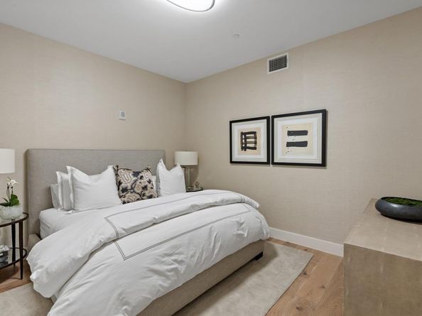 3130 N Harwood Street  804, Dallas Texas 75201