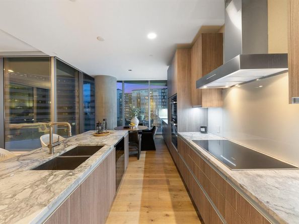 3130 N Harwood Street  804, Dallas Texas 75201
