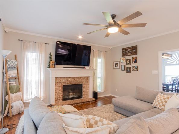 2416  Hedgeapple Drive , Arlington Texas 76001