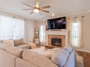 2416  Hedgeapple Drive , Arlington Texas 76001