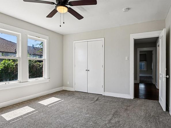 2414  Emmett Street , Dallas Texas 75211