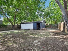 2414  Emmett Street , Dallas Texas 75211