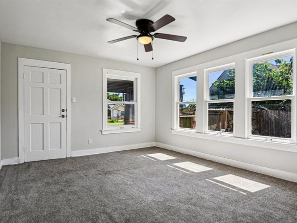 2414  Emmett Street , Dallas Texas 75211