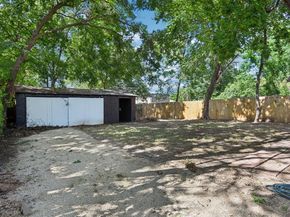 2414  Emmett Street , Dallas Texas 75211