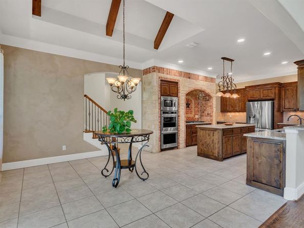 10500  Estancia Court , Fort Worth Texas 76108