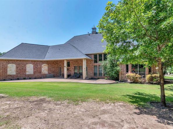 10500  Estancia Court , Fort Worth Texas 76108