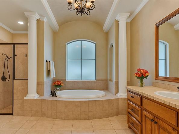 10500  Estancia Court , Fort Worth Texas 76108