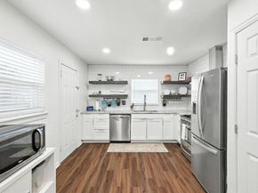 5111  Stoneleigh Avenue , Dallas Texas 75235
