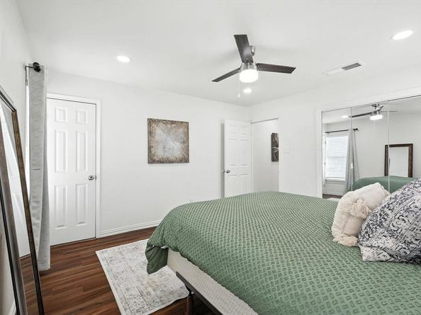 5111  Stoneleigh Avenue , Dallas Texas 75235
