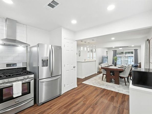 5111  Stoneleigh Avenue , Dallas Texas 75235