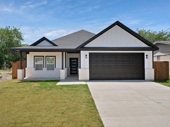 1700 S Hughes Street , Fort Worth Texas 76105
