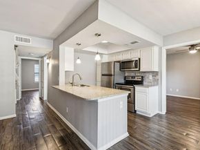 2505  Wedglea Drive  209, Dallas Texas 75211