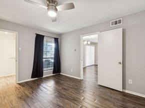 2505  Wedglea Drive  209, Dallas Texas 75211