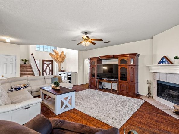 504  Cherry Tree Court , Saginaw Texas 76179