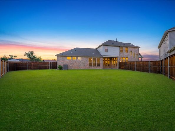 2730  Geranium Lane , Garland Texas 75042