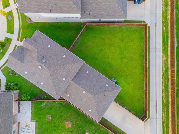 2730  Geranium Lane , Garland Texas 75042
