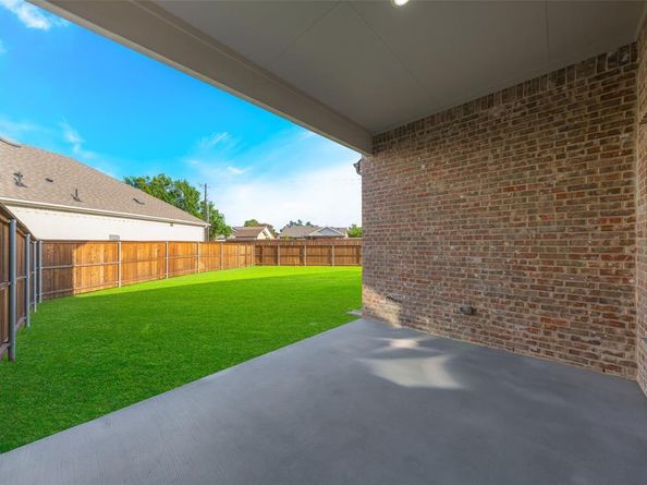 2730  Geranium Lane , Garland Texas 75042