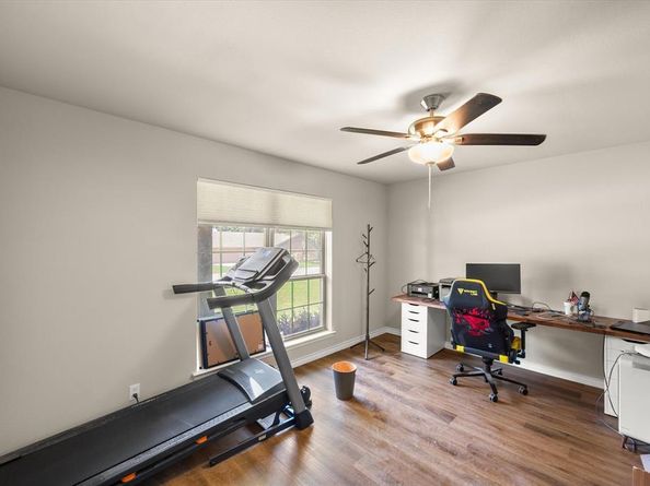 4904  Fall River Drive , Fort Worth Texas 76103